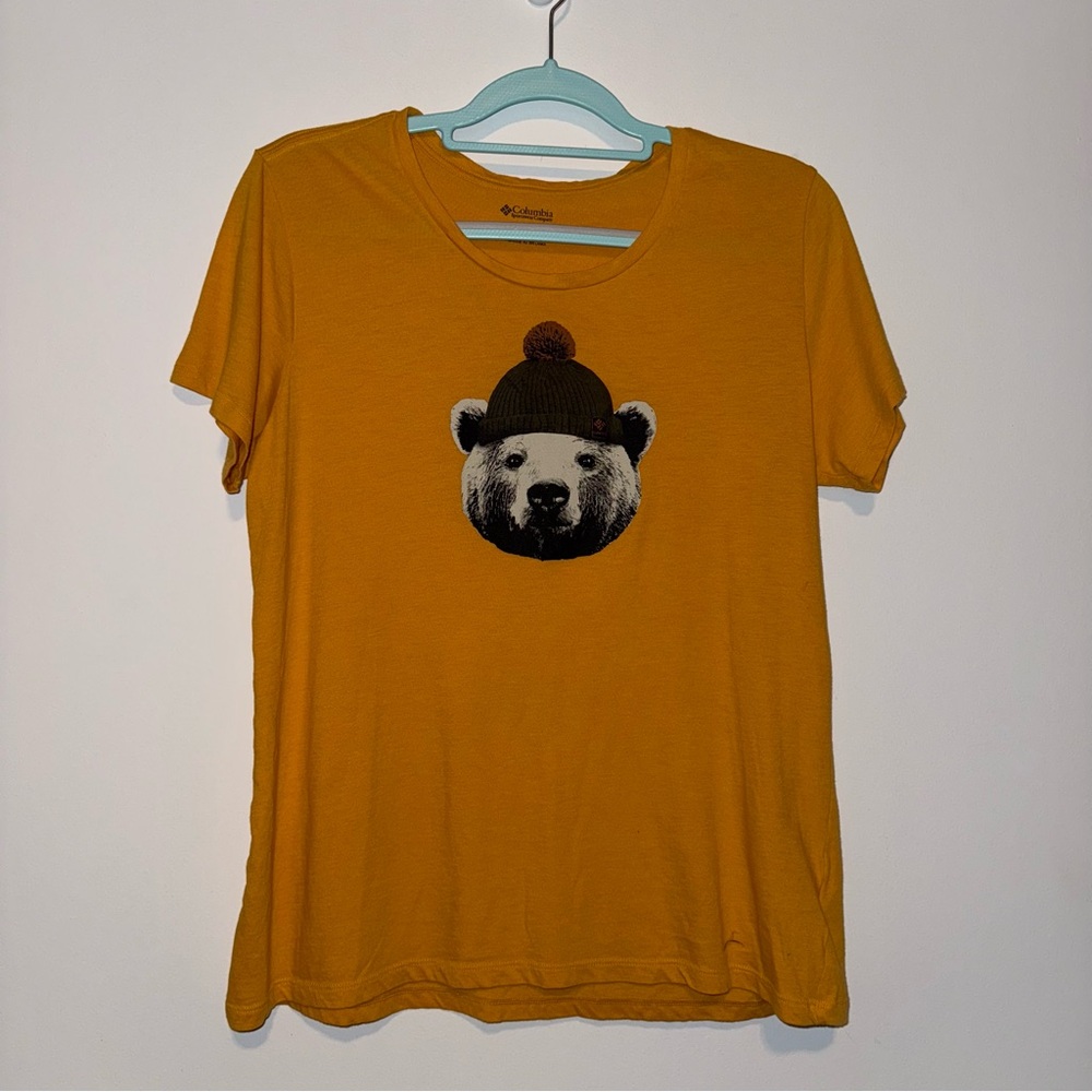 Columbia Sportswear Women’s Size Large Bear With Hat Yellow T-Shirt Mustard